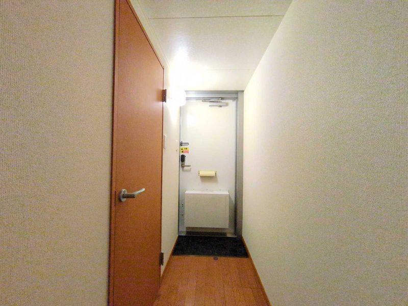 レオパレス北条東 玄関