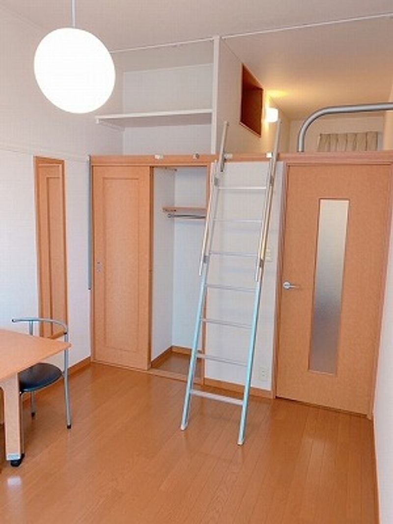 レオパレスグランデ 寝室