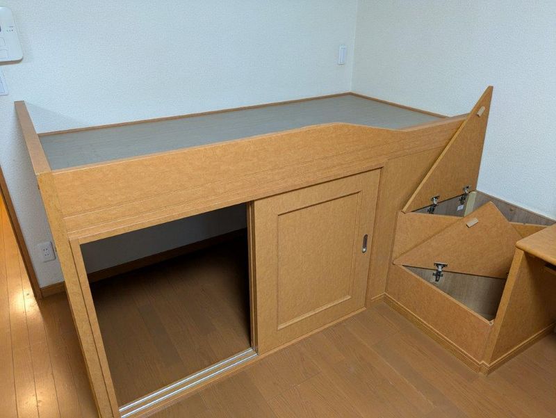 レオパレス城東 寝室