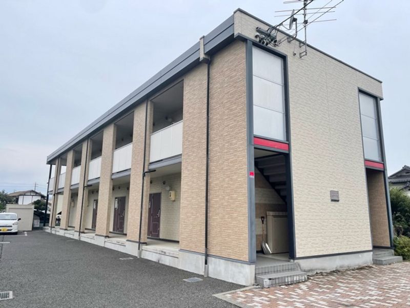 レオパレスソリチュード 外観