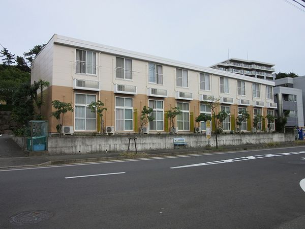レオパレスアンビシャス聖園 外観