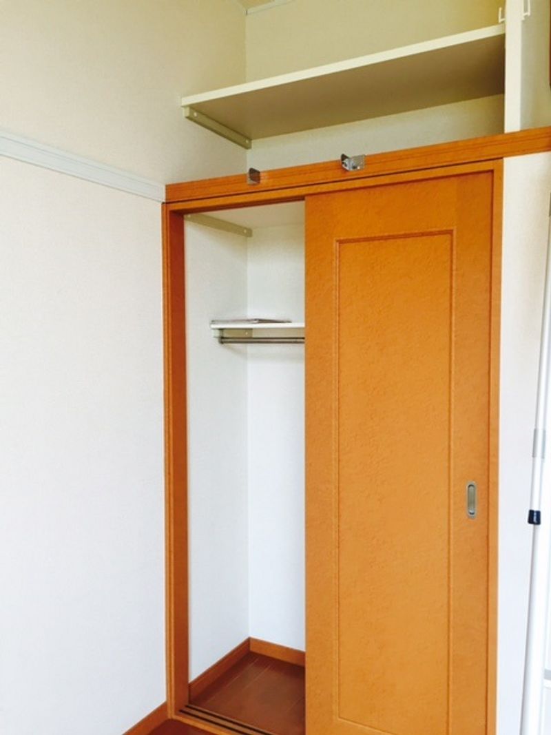 レオパレスつばさ 収納