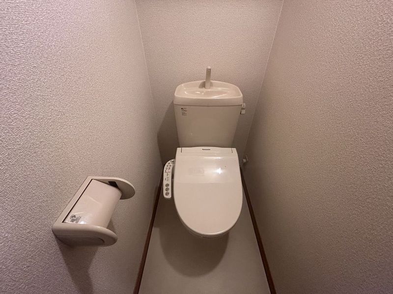 レオパレスヴィクトワール トイレ