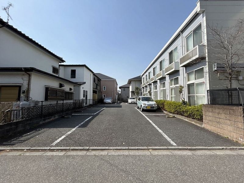 レオパレスパークサイド 駐車場