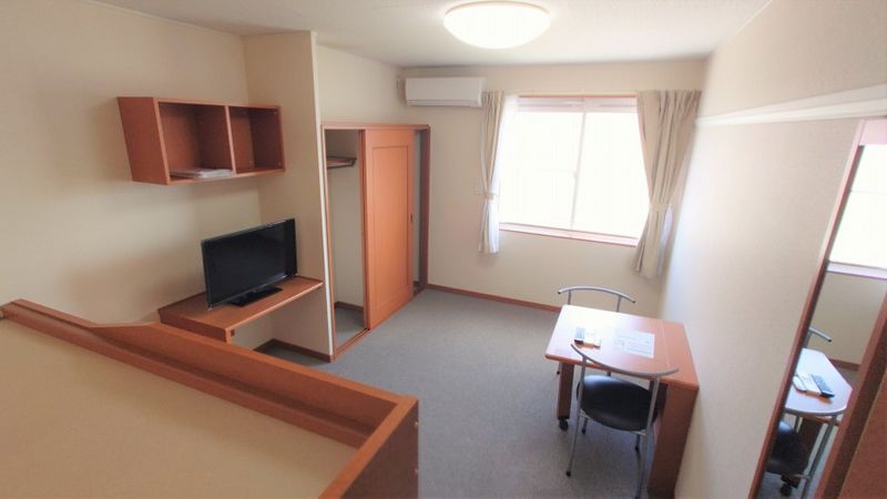 レオパレス駒ヶ根 居間