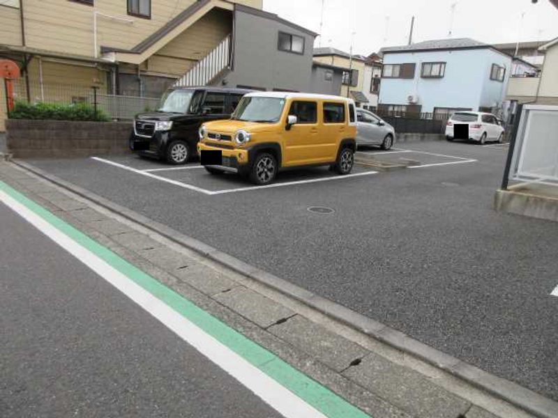 レオパレスＨＡＬ 駐車場
