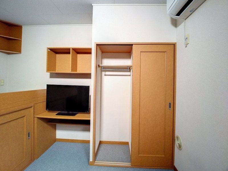 レオパレスグランデ 収納