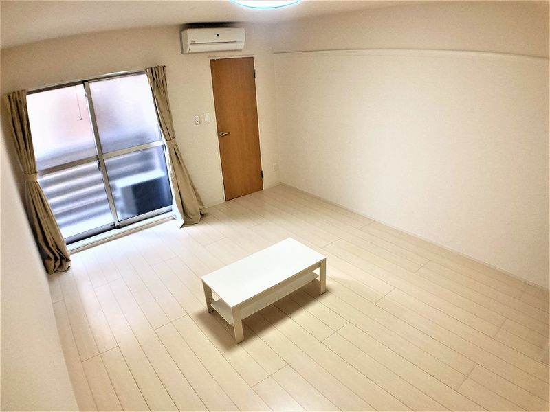 クレイノ新グリーンハイツ 居間
