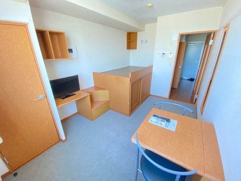 レオパレスフローラ東葛西 居間