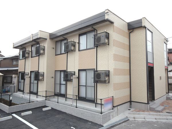 Bên ngoài leopalace Merveille