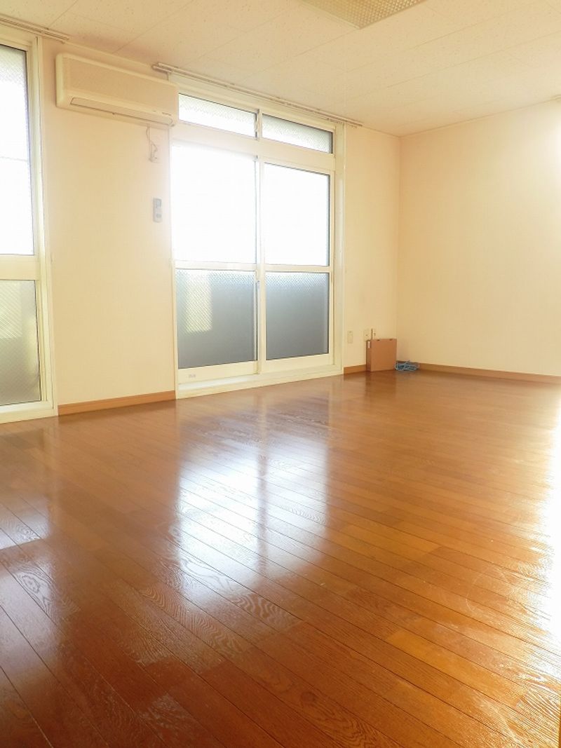 レオパレス深谷 寝室