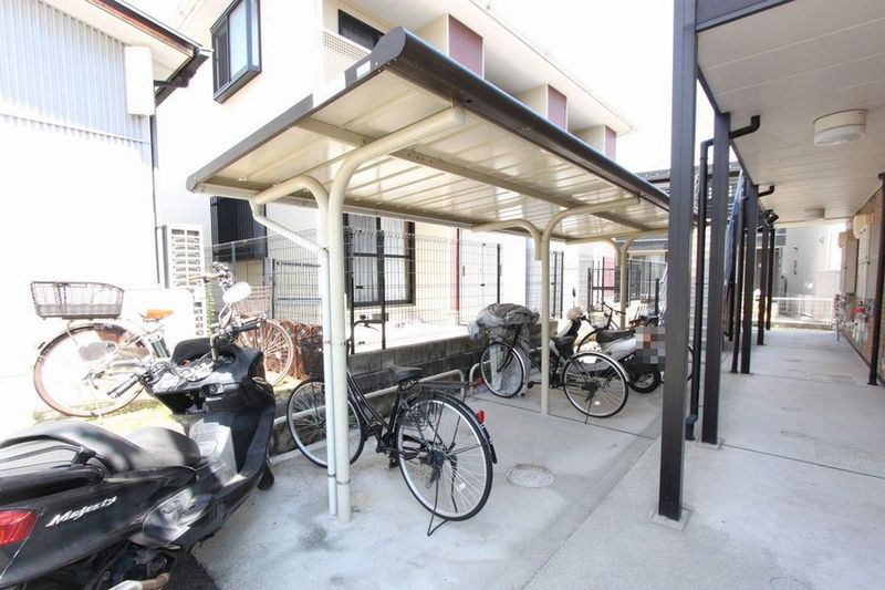 レオネクストサニーコート河原 共用部分