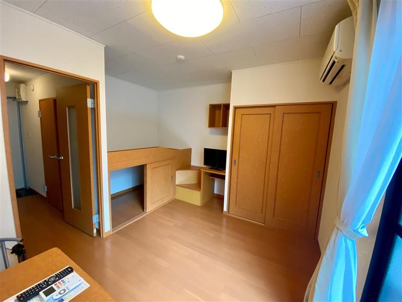 レオパレス七郎兵衛 居間