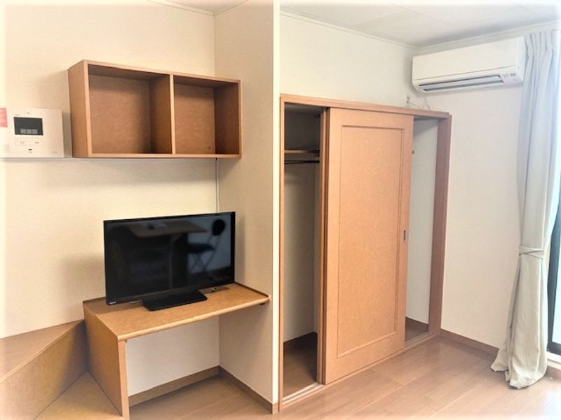 レオパレスフリーダム南金目Ⅲ 居間