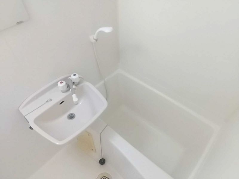 レオパレスウエストグリーンリバー 風呂