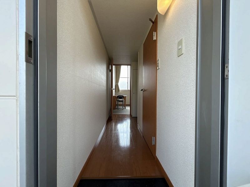 レオパレス広瀬 玄関