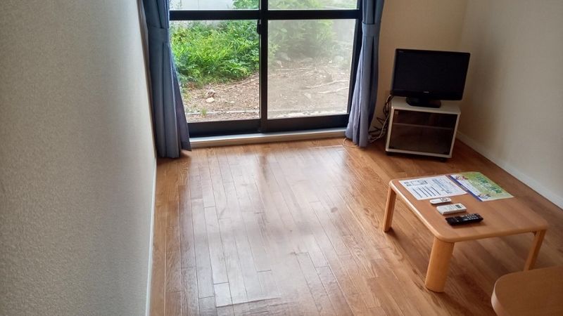 レオパレスサトウ 居間