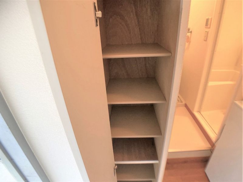 レオパレスサンシャイン紫原 収納