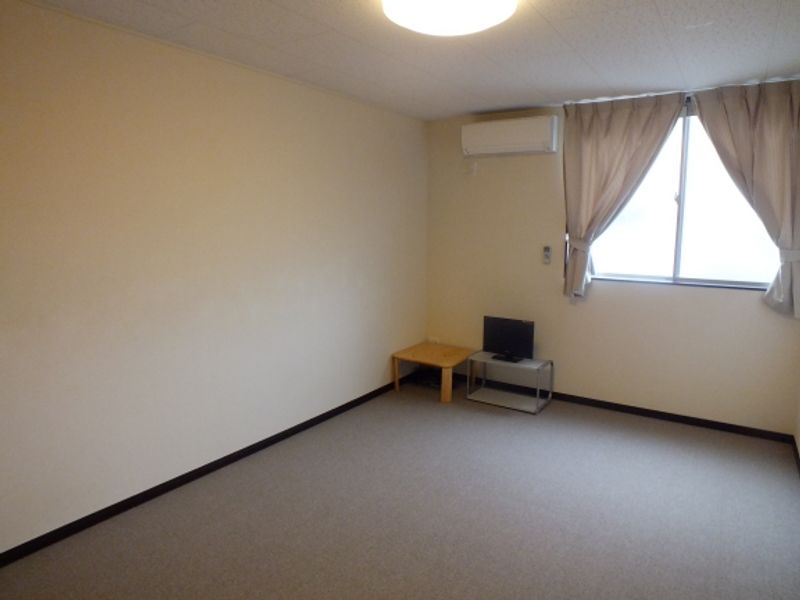 LEONEXT Wisteria Bedroom