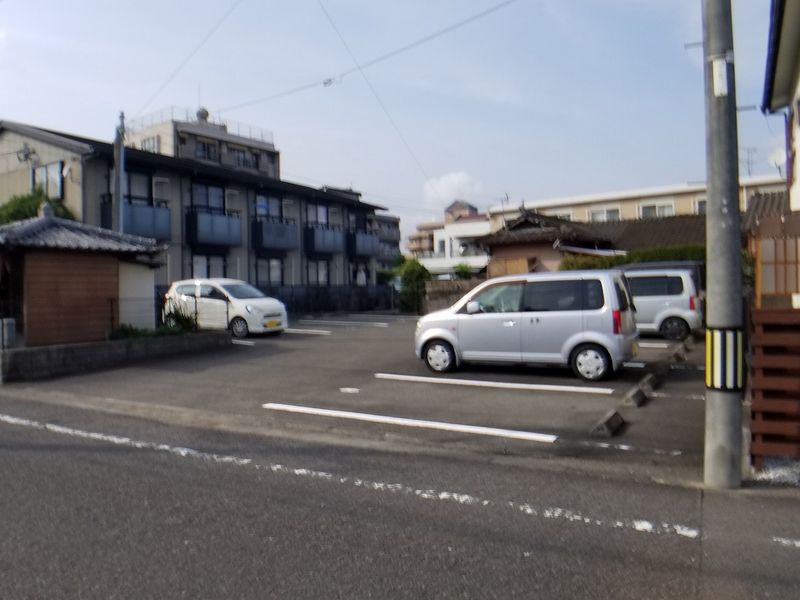レオパレス神宮の杜 駐車場