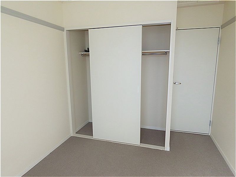 レオパレス小桜 収納