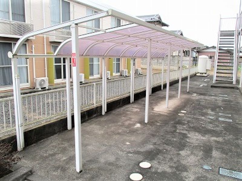 レオパレスルミエール 共用部分