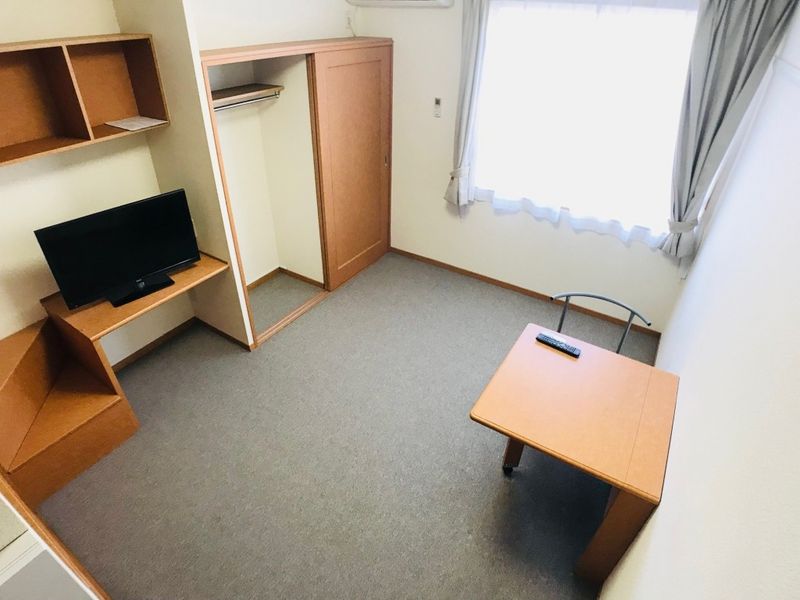 レオパレスファミール 収納