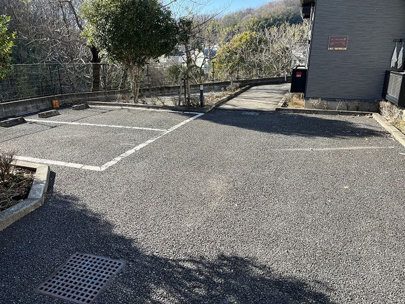 レオパレスねのさわ 駐車場