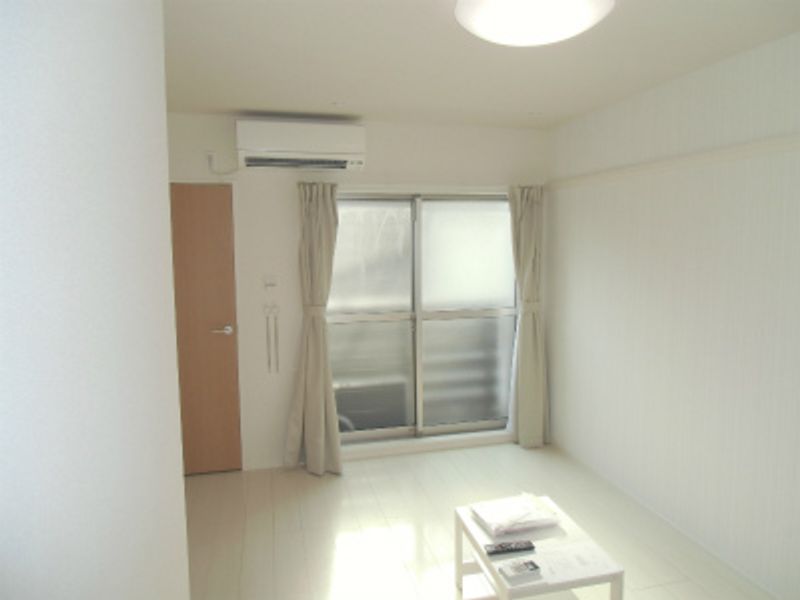 CLEINO FUJIMATSU Living room