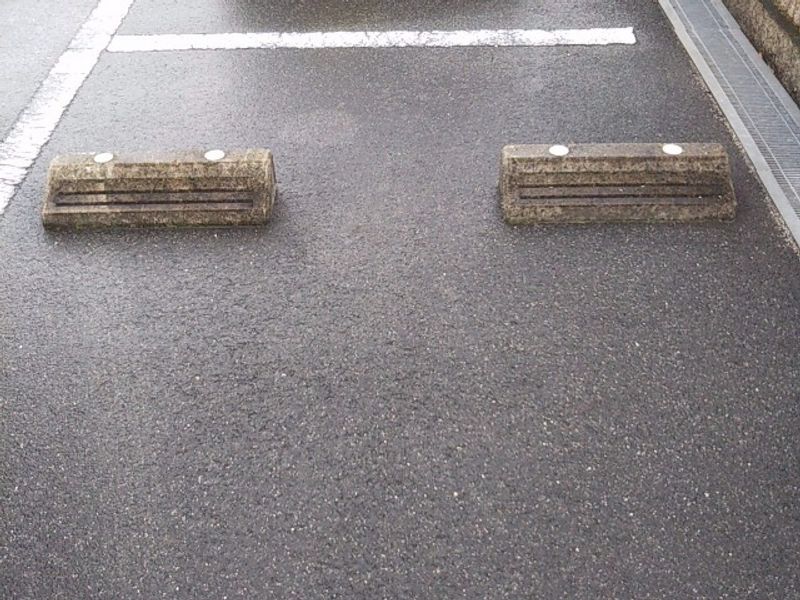レオパレス宮腰 駐車場
