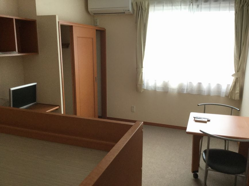 レオパレスＷＨＩＴＥ　ＳＵＮ 居間