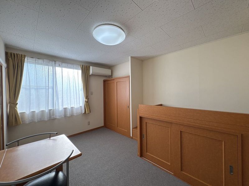 レオパレス幸田Ａ 居間