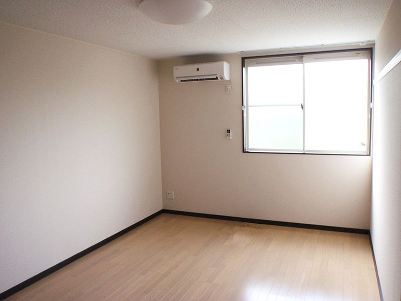 レオネクストトランクィル 居間