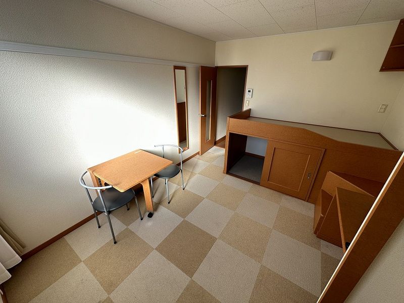 レオパレスピアッツァ５５ 居間