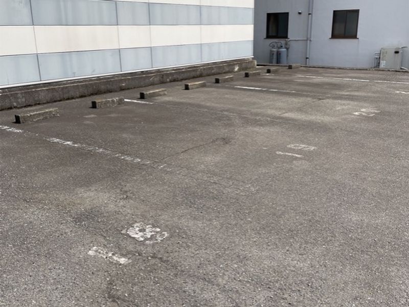 レオパレス富士見 駐車場