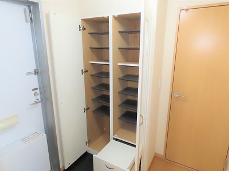 leopalace GREEN PARK 玄关