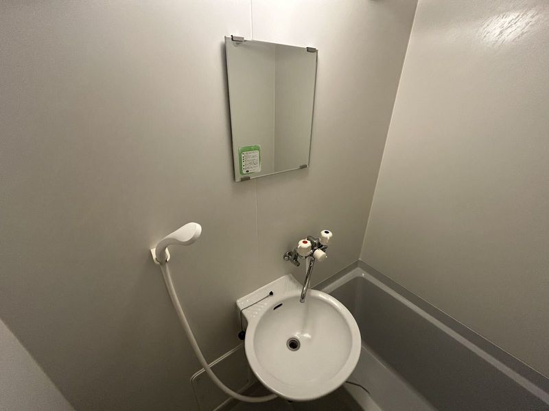 レオパレス北中江 洗面台