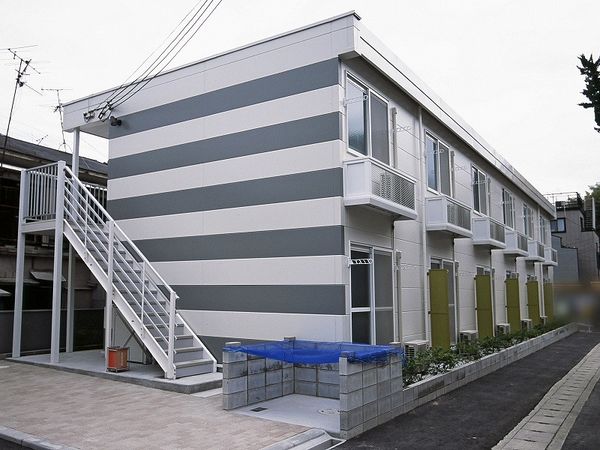 Bên ngoài leopalace Kawanishi