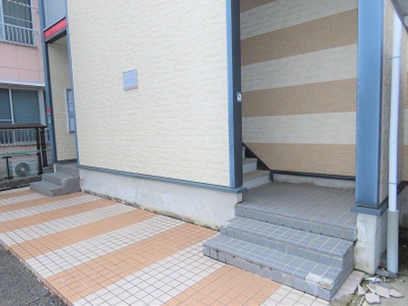 レオパレス柏 エントランス