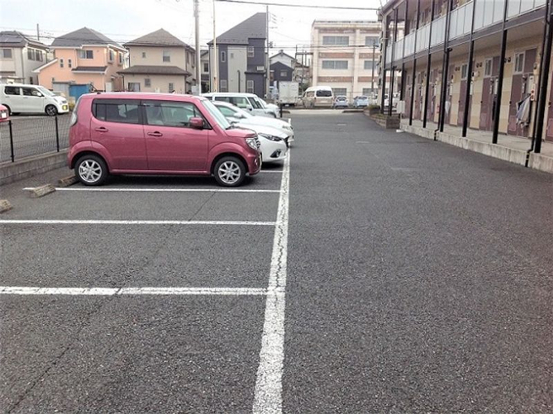 レオパレス入間グリーンヴィラ 駐車場