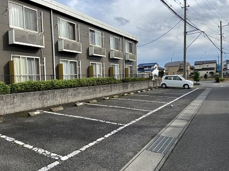 レオパレスＡＳＴＹ 駐車場