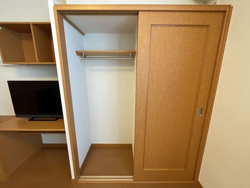 レオパレスすみよし 収納