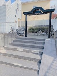レオパレスアムール エントランス