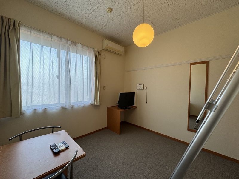 レオパレスル　ヴァン 居間