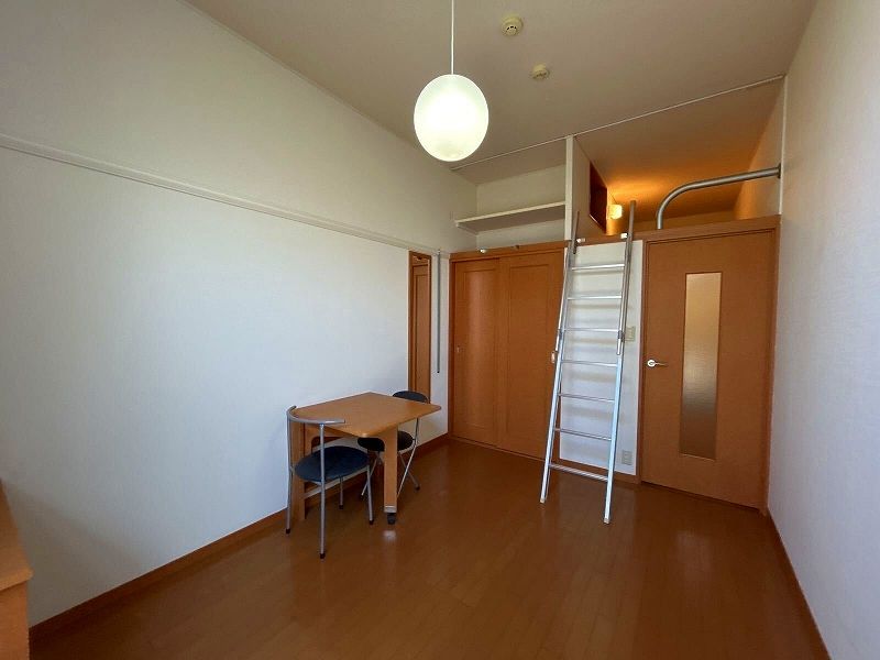 レオパレスＷｉｎｇ 居間