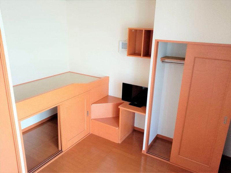 レオパレスフリーダ 居間