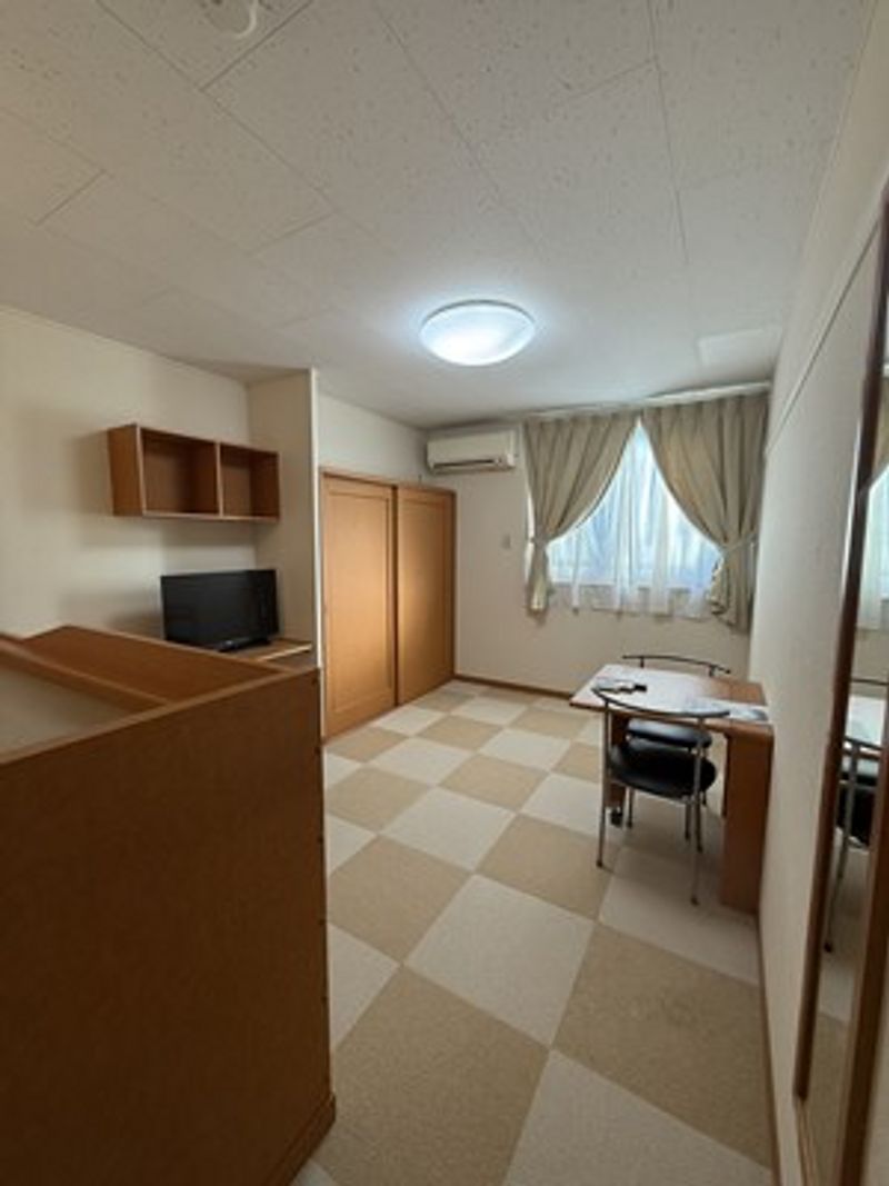 レオパレスＺＡＭＡ 居間