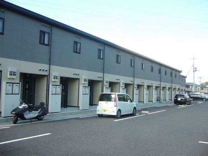 レオパレスフロンティアⅡ 外観