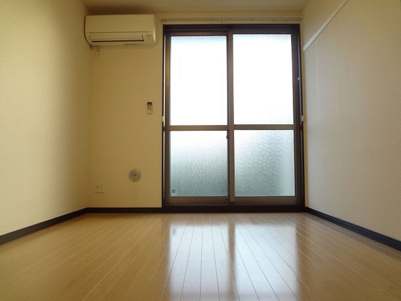 レオネクストクローナＢ 居間