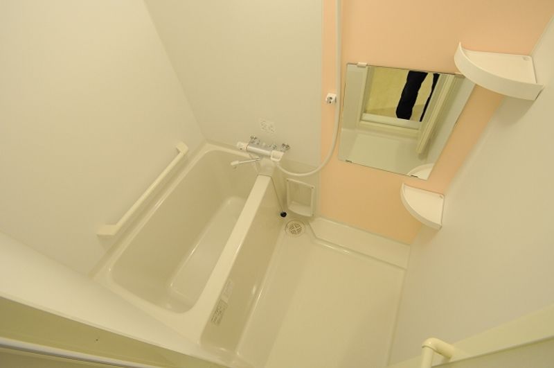 LEONEXT Primavera Bathroom